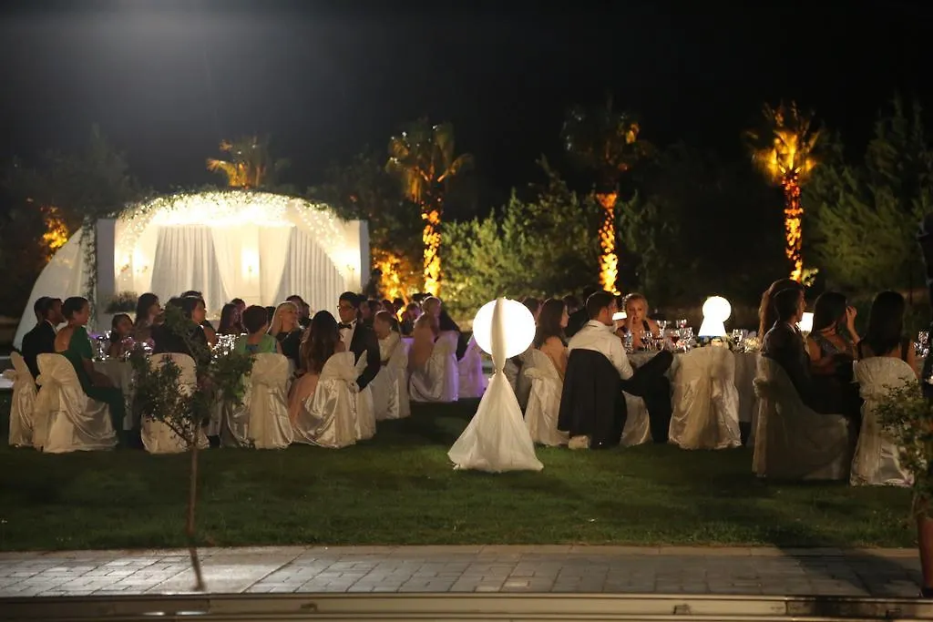 Konvoy Hotel & The Country Club 세페리히사르 컨트리하우스