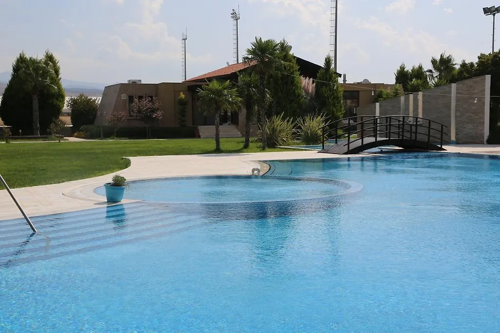 Konvoy Hotel & The Country Club 세페리히사르