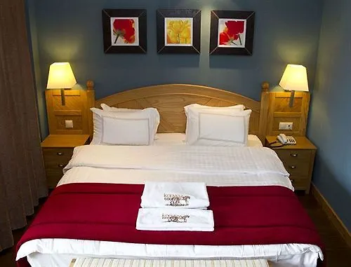 Konvoy Hotel & The Country Club 세페리히사르