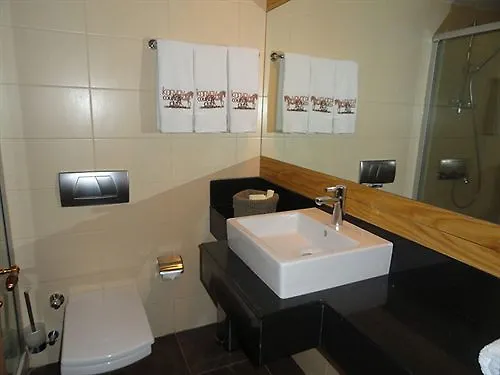 Konvoy Hotel & The Country Club 세페리히사르 0*,