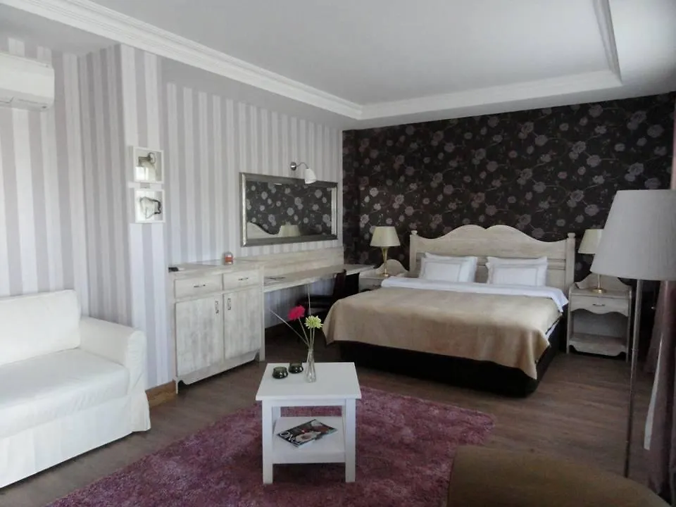 Konvoy Hotel & The Country Club 세페리히사르 0*,